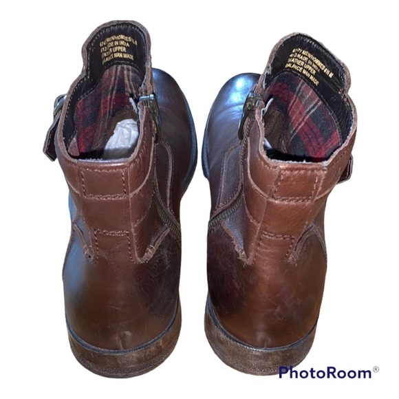 Clarks Brown Leather Chukka Boots size 8.5 main image 4